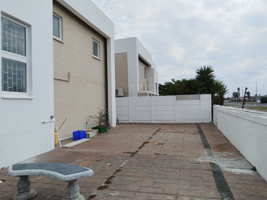 3 Bedroom Property for Sale in Cayman Beach Western Cape